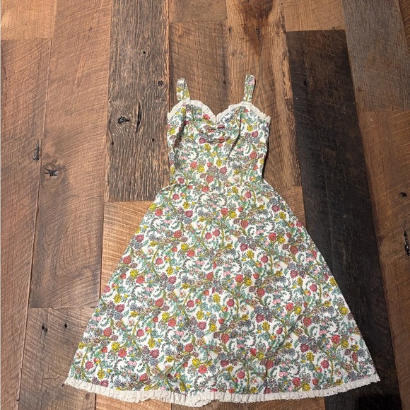 Source Unknown Dresses & Skirts - 🌸 Handmade Vintage Floral Lace-Trim Sundress | XS